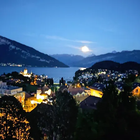 Lakeview By The Station C Alloggio in famiglia