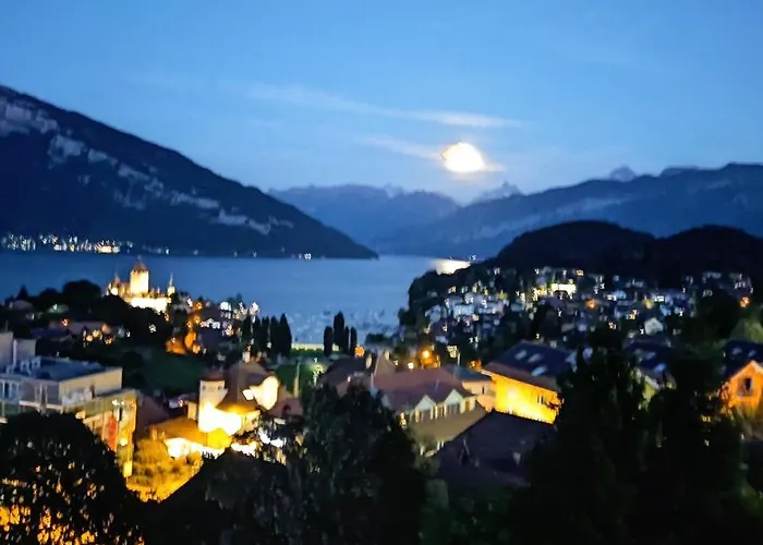 Lakeview By The Station C 民宿